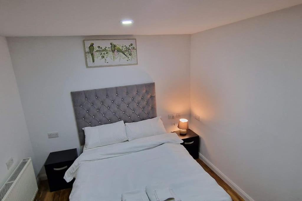 1 Bedroom Studio Eltham Exterior foto